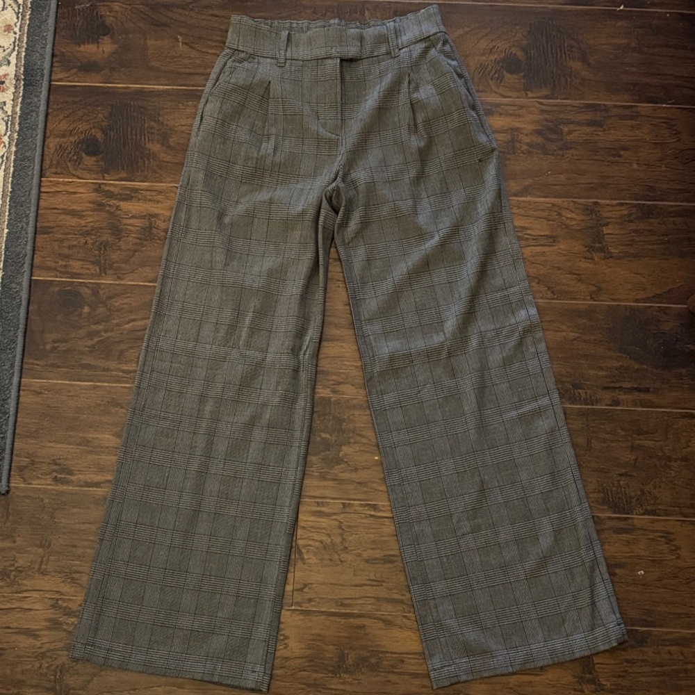 American Eagle Outfitters Gray Plaid Trousers
